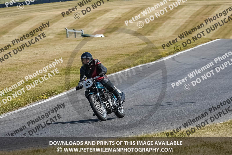 cadwell park;cadwell park photographs;cadwell trackday photographs;enduro digital images;event digital images;eventdigitalimages;peter wileman photography;racing digital images;trackday digital images;trackday photos